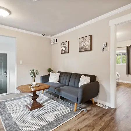 Judkins Guesthouse Close To Downtown Duplex